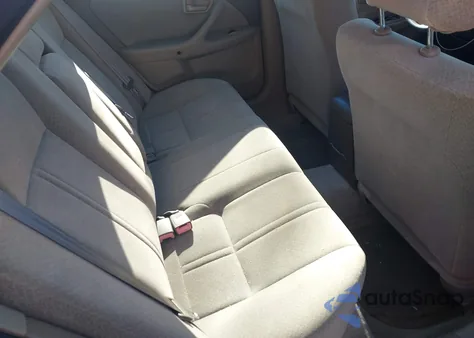 2000 Toyota Camry Ce/Le/Xle z USA, uszkodzony, nr VIN JT2BG22K3Y0447439